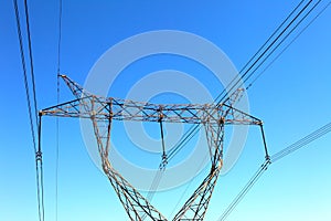 Power transmission tower