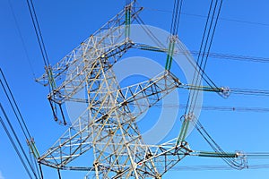 Power transmission tower