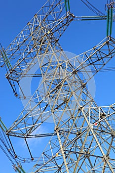 Power transmission tower