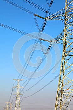 Power transmission tower