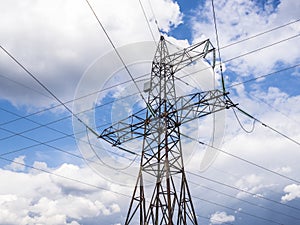 Power transmission tower