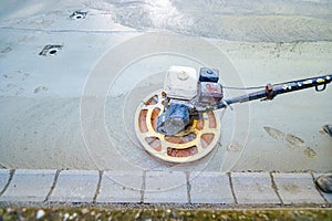 Power trowel with engine, machine for finishing, leveling concrete surface