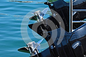 Powerboat Outboard Engines And Propellers