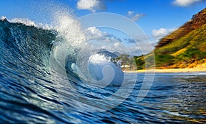 Powerful crystal clear ocean wave
