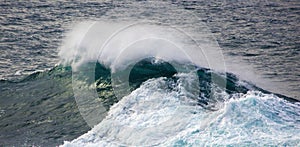 Powerful ocean wave breaking
