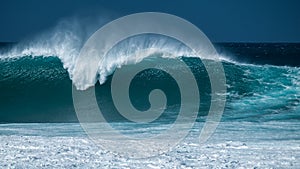 Powerfull wave
