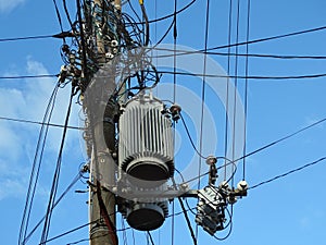 Powerline insulators, connectors, transformers and tangled wires