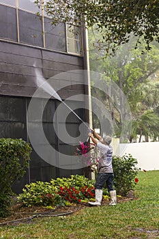 Powerwashing before painting