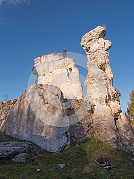 Practice climbing on the rocks of the Jura in Ogrodzieniec