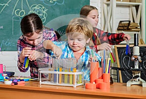 Practicum based teacher professional development program. Practical knowledge. Child care and development. School