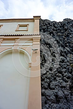 Prague Dripstone Wall