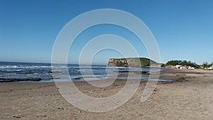 Praia da Cal, Morro da Guarita. Praia vazia.