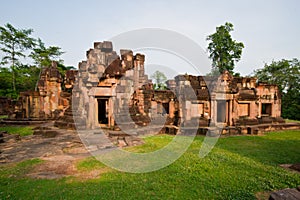 Prasat Tha Muang Thom