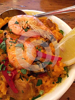 Prawns with Rice, Coriander and Lemon