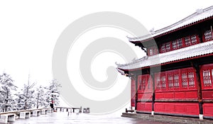 Pray for the temple after the first snow