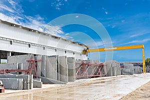 Precast concrete wall panel