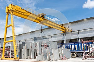 Precast concrete wall panel