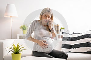 Pregnant woman in labor calling hospital