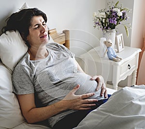 Pregnant woman with labor pain