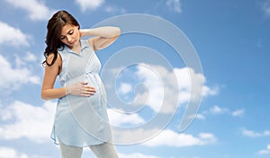Pregnant woman with neckache