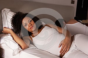 Pregnant woman unable to sleep