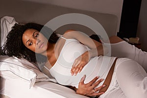 Pregnant woman unable to sleep