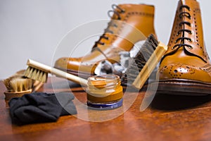 Premium Male Brogue Tanned Boots