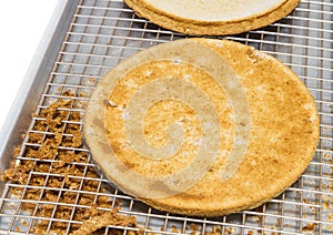 Preparation cake for assemble the layer