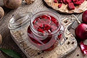 Preparation of fermented beet kvass in a jar