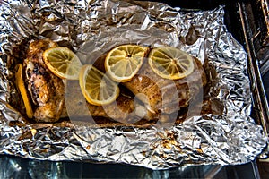 Preparation of turkey shank meat in an oven with spices and lemon