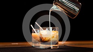 Preparation of white russian cocktails