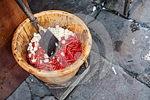 Preparing chili garlic mix