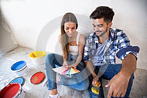 Preparing and choosing colors for painting new home