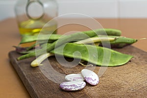 Preparing green beans for cooking photo