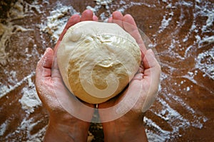 Preparing the Italian pizza