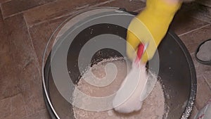 Preparing a mortar plaster stirring mix water consistency emulsion finishing