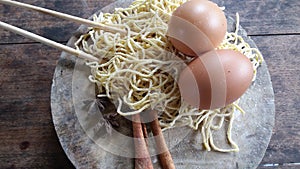 Preparing noodle food