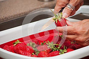 Preparing strawberries