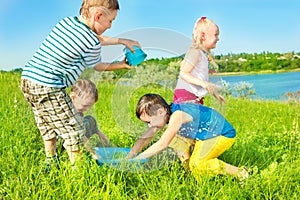 Preschoolers spreading water