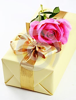 Present box and rose