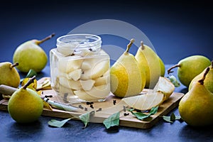 Preserving pears