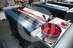 Press printing - Offset machine (detail Ink)