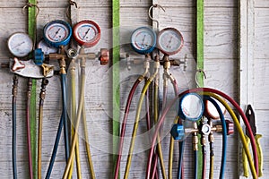 Pressure gauge on the air compressor to measure liquid air press