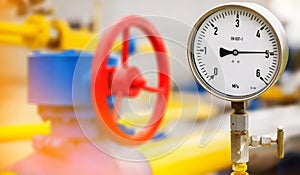 Pressure gauge in oil and gas production process for monitor condition