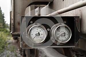 Pressure Gauges