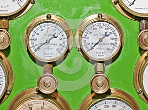 Pressure Gauges