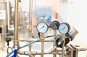 Pressure gauges in production against the background of technological heating equipment. The concept of prices for thermal energy