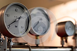 Pressure meter and other mechanical gauges