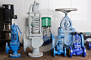 Pressure valves