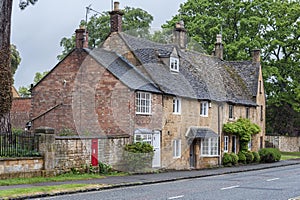 Pretty Cottages with climbing plants in the village of Broadway, in the English county of Worcestershire, Cotswolds, UK